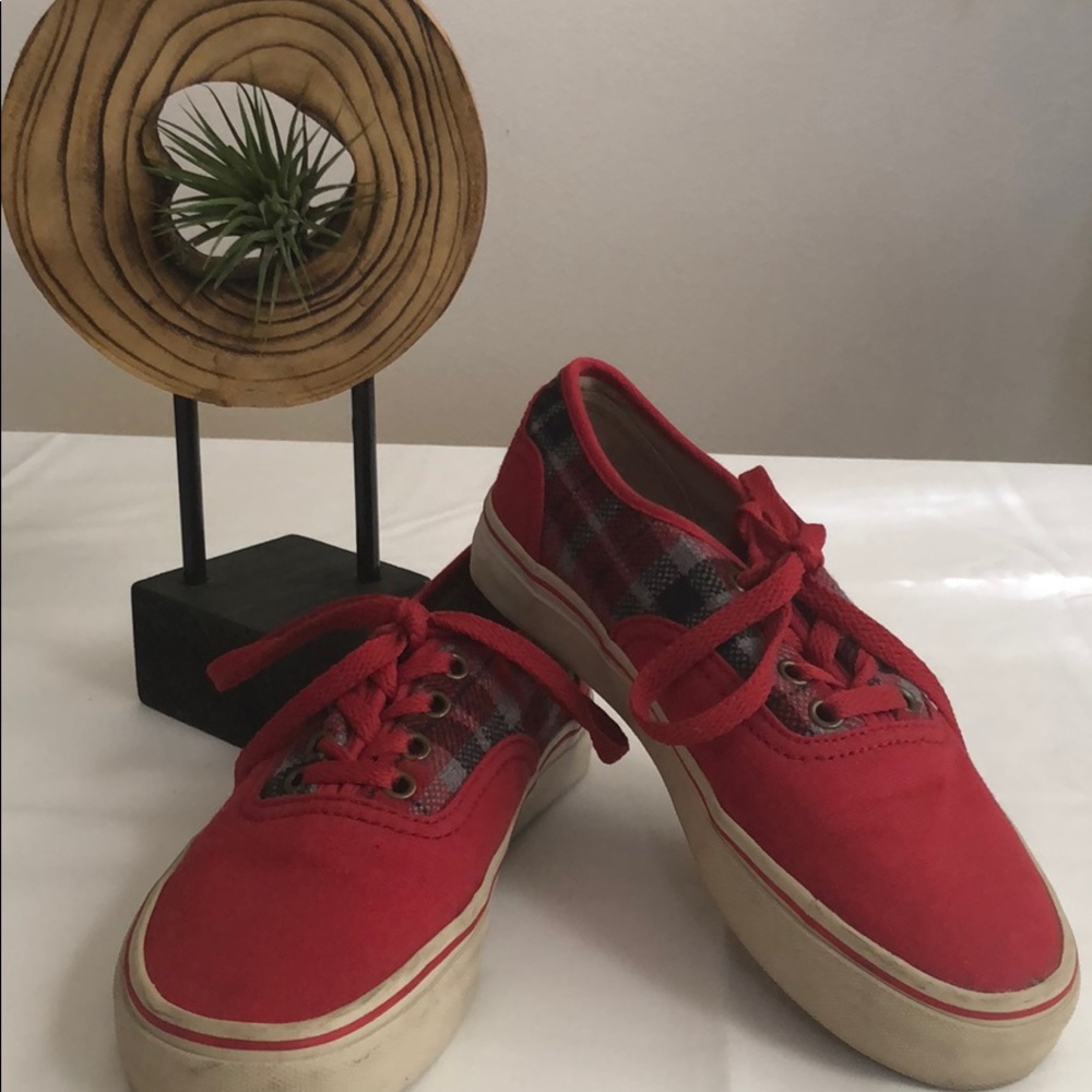 LEVI’S Womens Canvas Sneakers USED